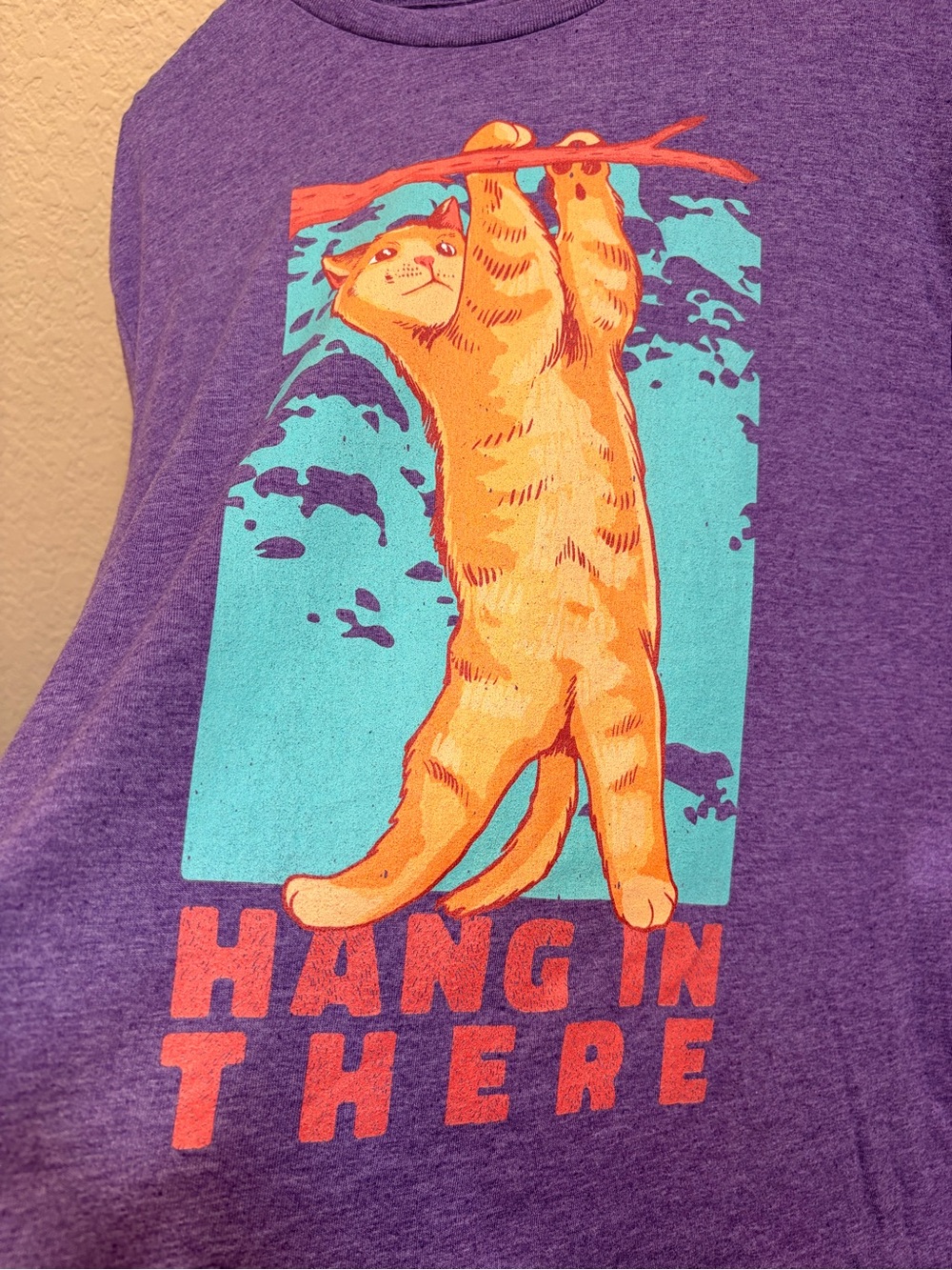 💜Gildan Purple Tee with Orange Cat Graphic